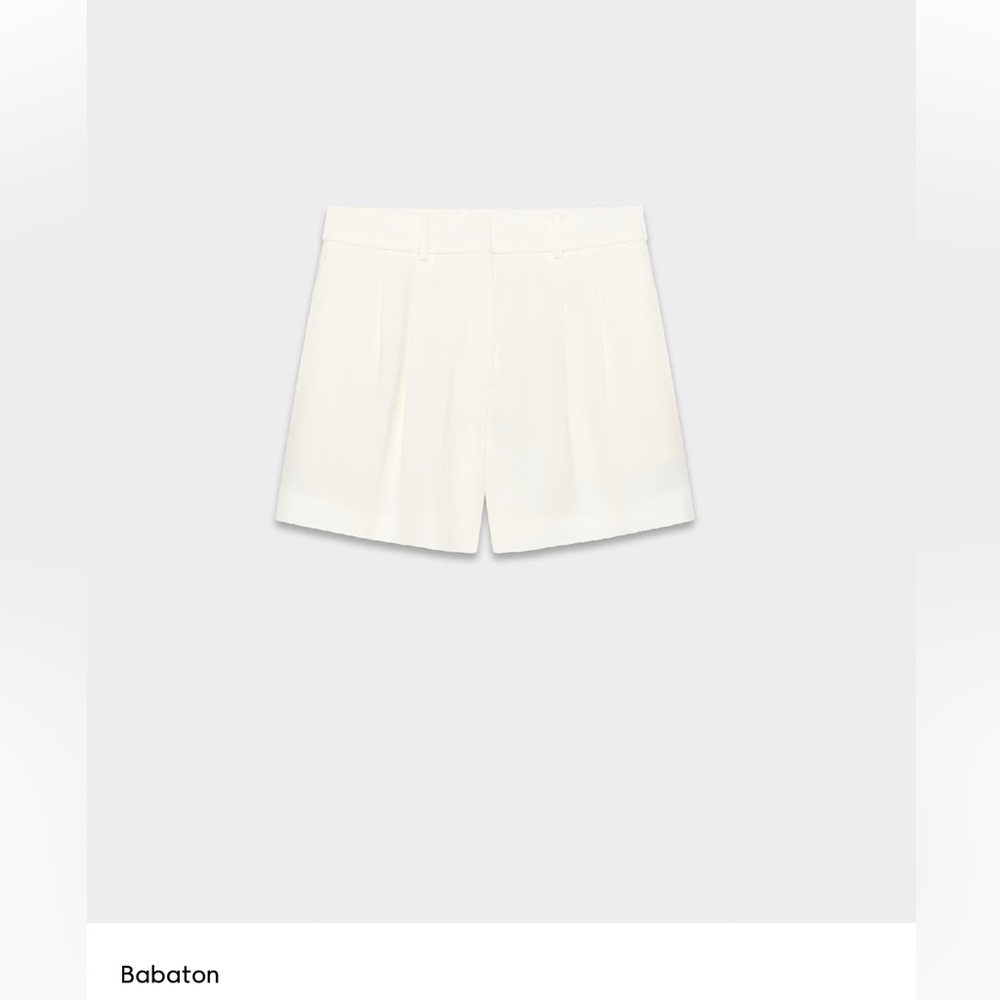 Aritzia Babaton light birch mid- thigh shorts size 6